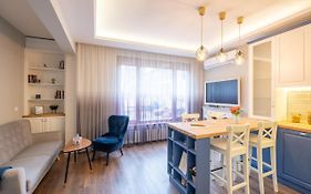 Designer & Cozy 2Bd Flat With A Parking In The City Center By Flat Mаnager