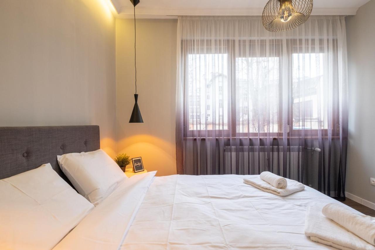 Designer & Cozy 2Bd Flat With A Parking In The City Center By Flat Mаnager София Екстериор снимка