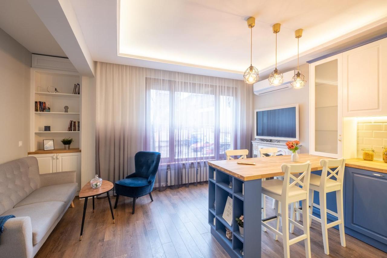 Designer & Cozy 2Bd Flat With A Parking In The City Center By Flat Mаnager София Екстериор снимка