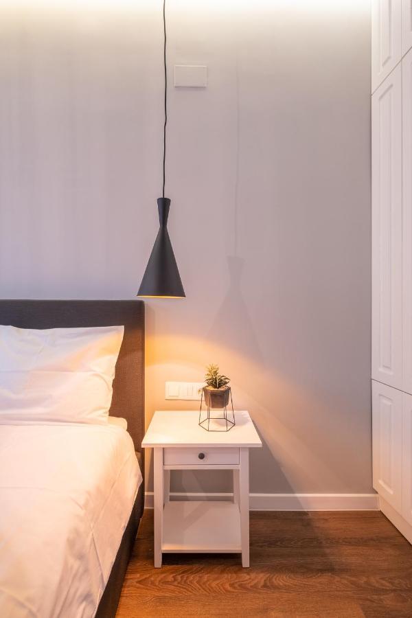 Designer & Cozy 2Bd Flat With A Parking In The City Center By Flat Mаnager София Екстериор снимка