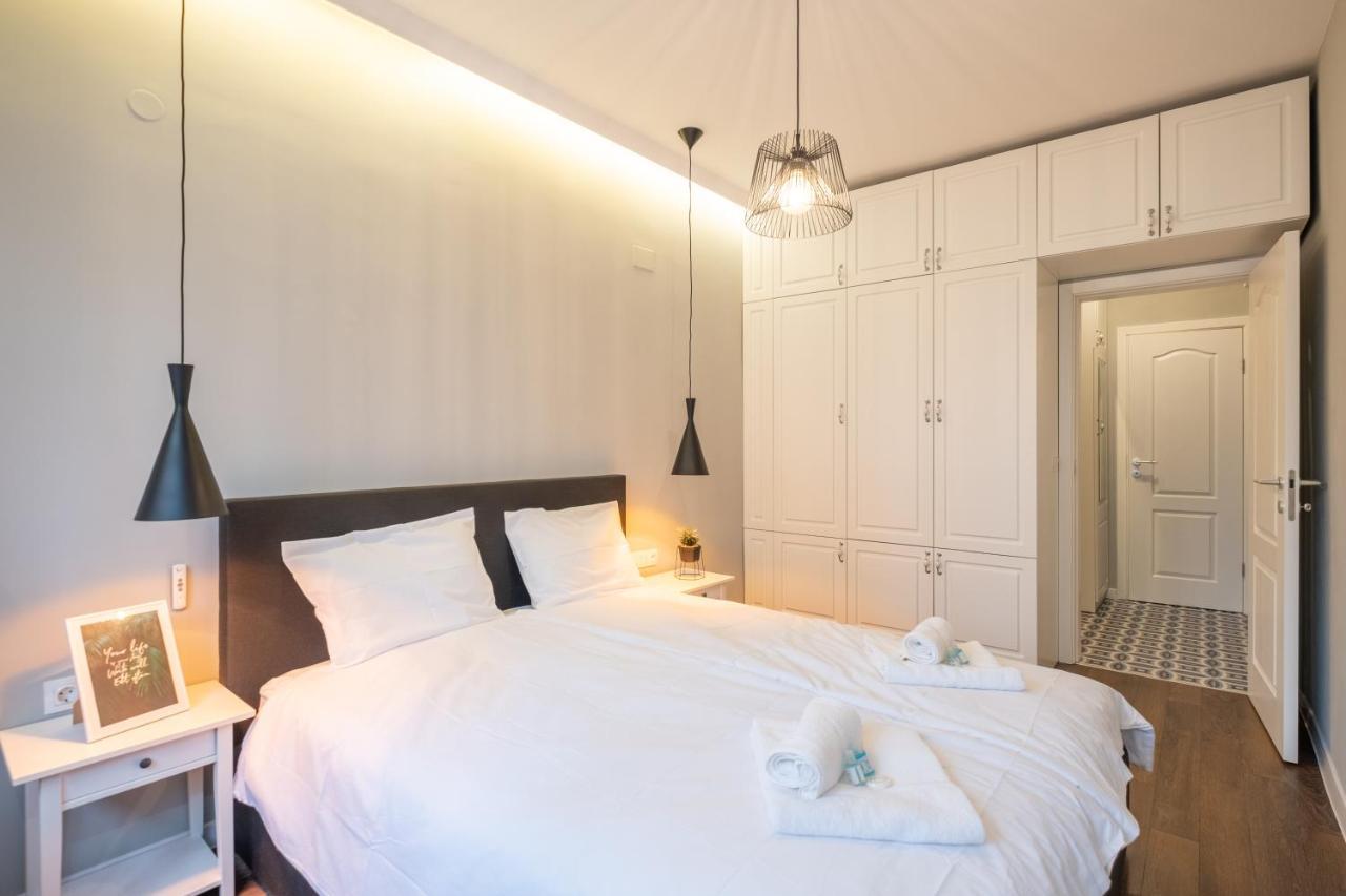 Designer & Cozy 2Bd Flat With A Parking In The City Center By Flat Mаnager София Екстериор снимка