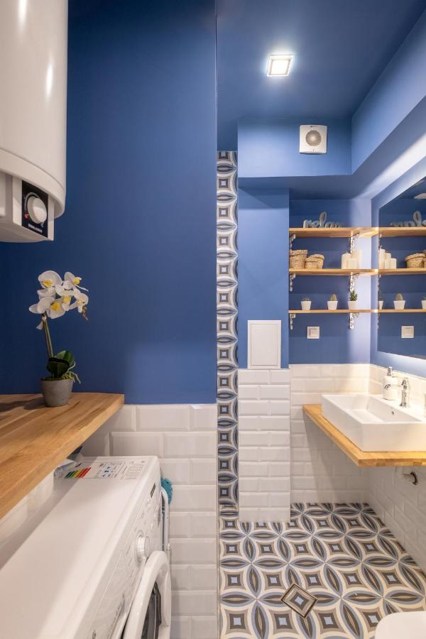 Designer & Cozy 2Bd Flat With A Parking In The City Center By Flat Mаnager София Екстериор снимка