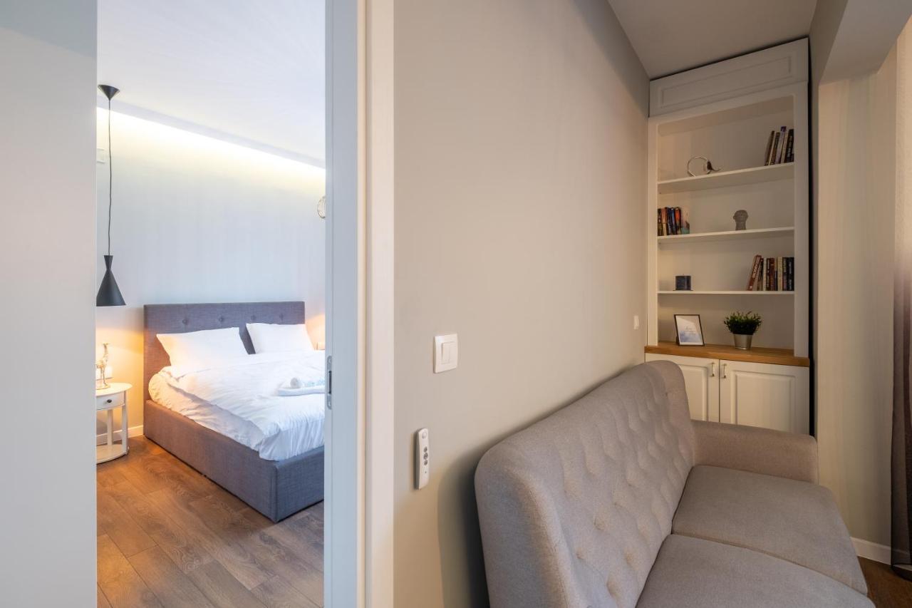 Designer & Cozy 2Bd Flat With A Parking In The City Center By Flat Mаnager София Екстериор снимка
